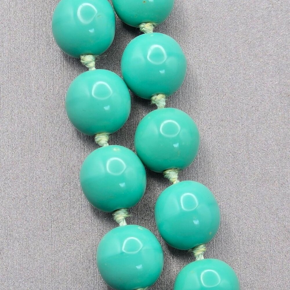 VTG Double Strand Turquoise Colored Bead Choker Necklace 15" Gold-Tone Box Clasp - Picture 3 of 15